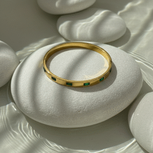 Emerald Linea – Gold-Tone Anti-Tarnish Bracelet